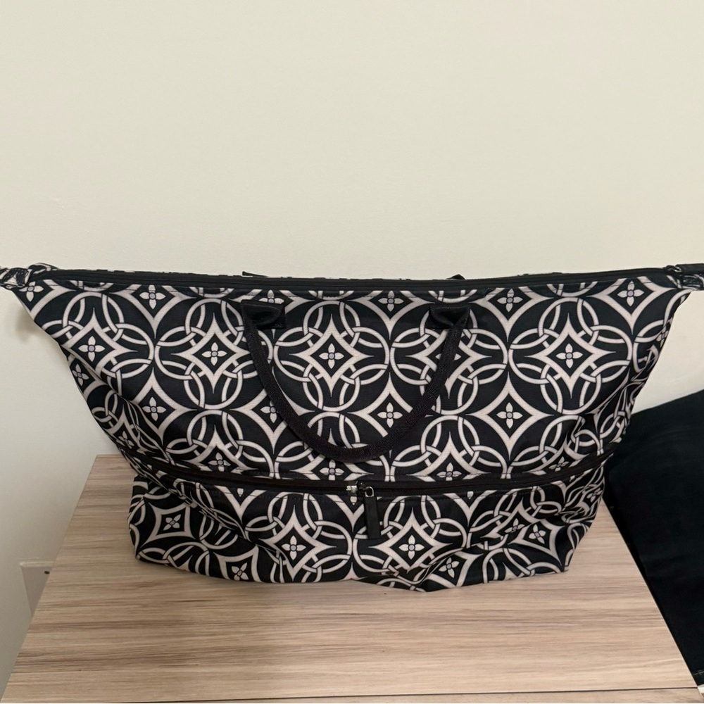 Vera Bradley Tote Lighten Up Expandable Travel Bag Black DN Without a long strap - Picture 2 of 13